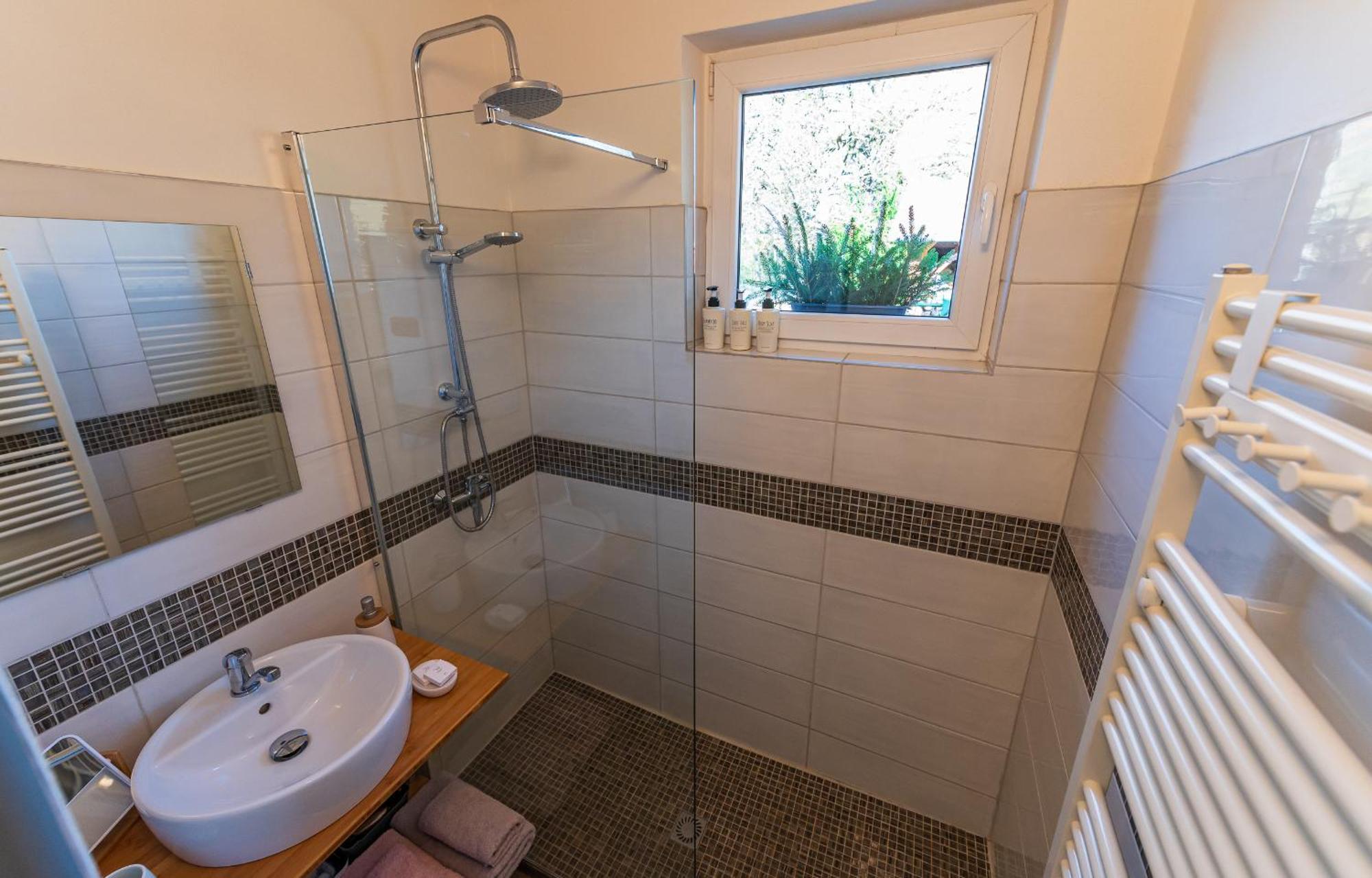 Ubytovani Na Samote - Apartman U Tesaru Komarice エクステリア 写真